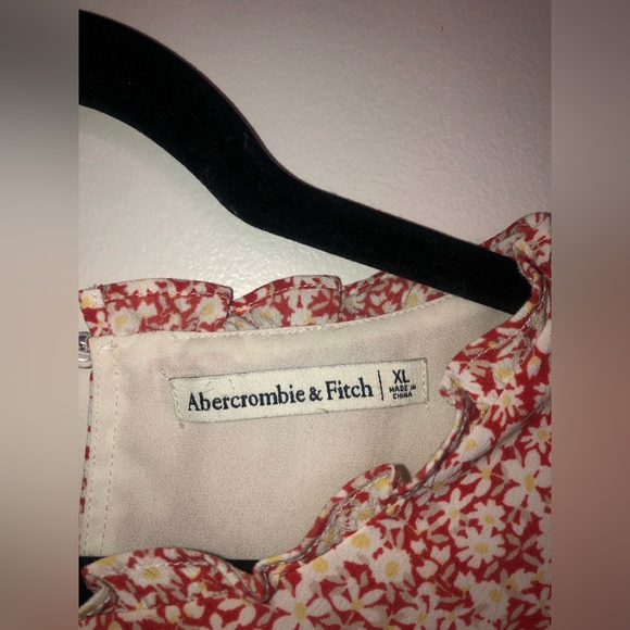 Abercrombie and Fitch Flutter Sleeve Top - Picture 2 of 3